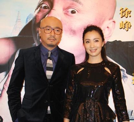 相對(duì)于陶虹的喜上眉梢,徐崢仍然很淡定 相對(duì)于陶虹的喜上眉梢,徐崢仍然很淡定