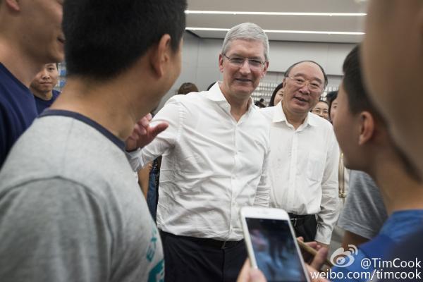 執(zhí)掌蘋果5年,庫克從喬布斯陰影中走出了嗎?